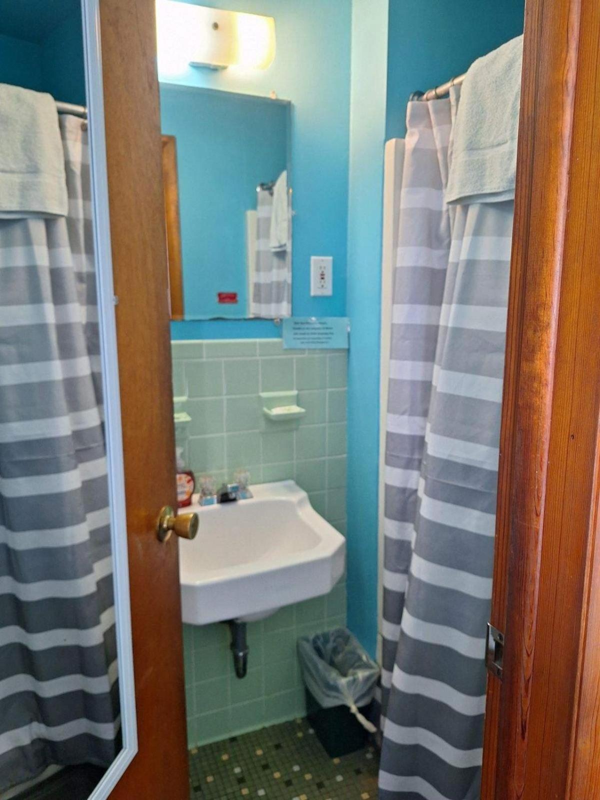 ماربلهيد Lake Point Motel المظهر الخارجي الصورة